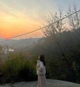 Ý Thơ - Nhân Viên Văn Phòng